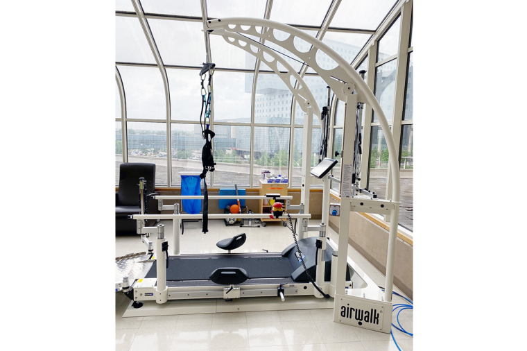 Installation of a locomotion and airwalk ap at the UT Southwest
