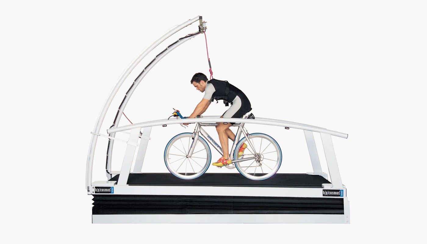 h/p/cosmos oversize treadmill for cycling, performance diagnostics & biomechanical analysis